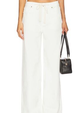 Lioness Muse Jean in Porcelain